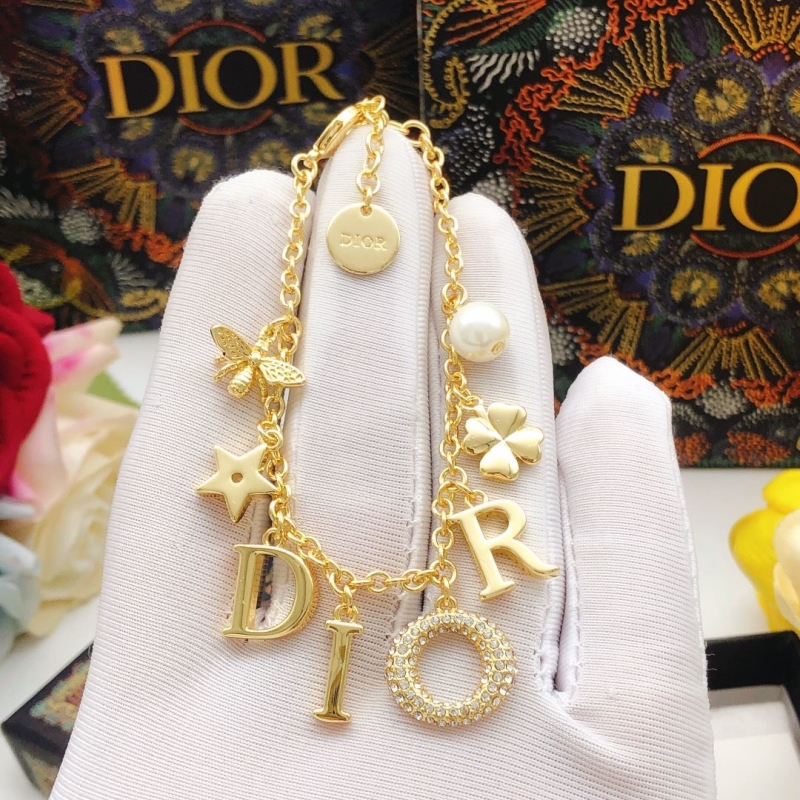 chr1st1an D10r bracelets